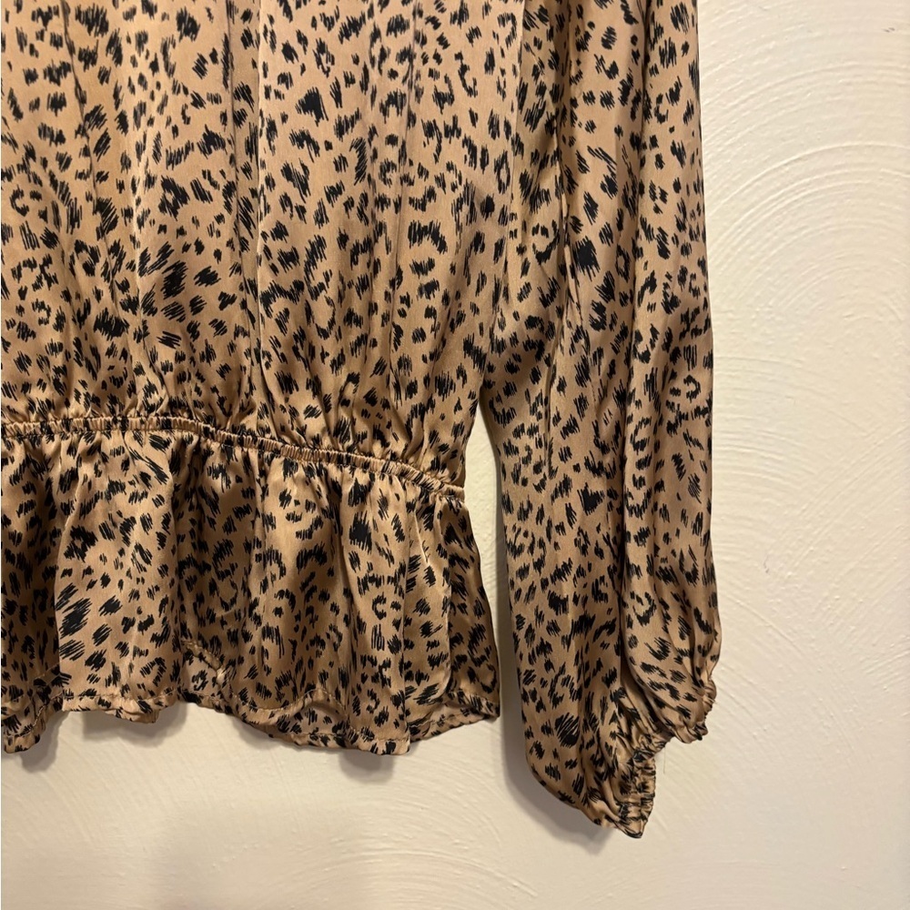 Eclair Abstract Animal Print Peplum Blouse Size Medium - Picture 7 of 8
